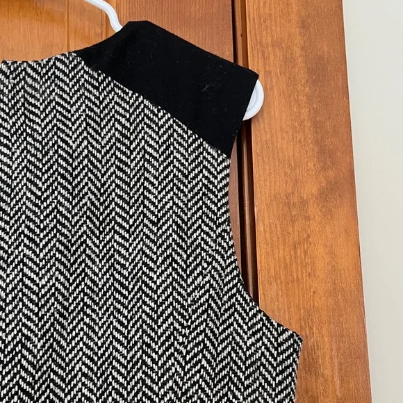 Banana Republic Black and White Patterned Mini Dress business - Picture 6 of 6